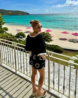 Marina Ruy Barbosa feet photo thumbnail