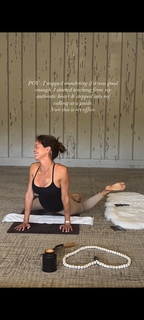 Brooke Burke feet photo thumbnail