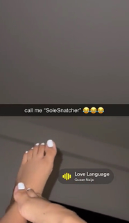 Queen Naija feet photo thumbnail