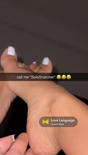 Queen Naija feet photo thumbnail
