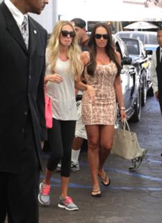Tamara Ecclestone feet photo thumbnail