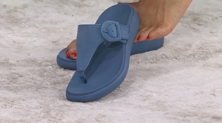 Courtney Khondabi feet photo thumbnail