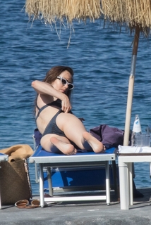 Lily Collins feet photo thumbnail