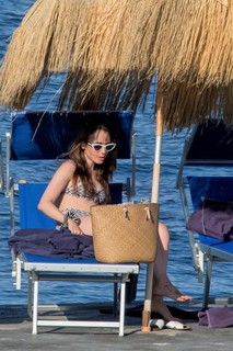 Lily Collins feet photo thumbnail