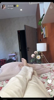 Jannat Zubair Rahmani feet photo thumbnail