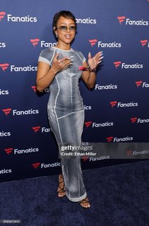 Karrueche Tran feet photo thumbnail