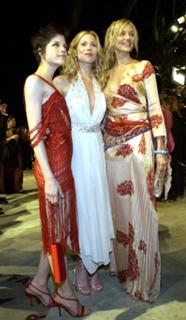 Selma Blair feet photo thumbnail