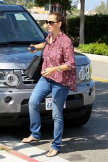 Jennifer Garner feet photo thumbnail