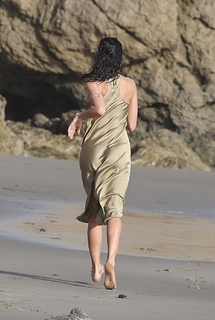 Irina Shayk feet photo thumbnail