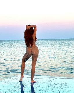 Anitta feet photo thumbnail