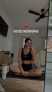 Zaira Nara feet photo thumbnail