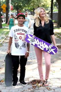 Kate Upton feet photo thumbnail