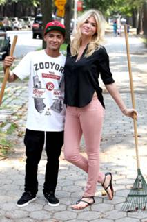 Kate Upton feet photo thumbnail