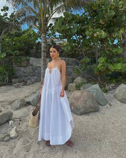 Olivia Culpo feet photo thumbnail