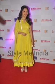 Madhuri Dixit feet photo thumbnail