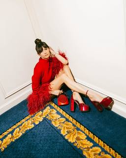 Nina Dobrev feet photo thumbnail