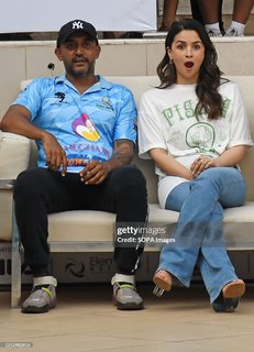 Alia Bhatt feet photo thumbnail