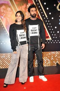Alia Bhatt feet photo thumbnail