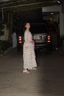 Alia Bhatt feet photo thumbnail