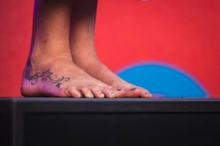 Joss Stone feet photo thumbnail