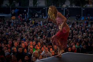Joss Stone feet photo thumbnail