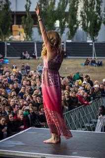 Joss Stone feet photo thumbnail