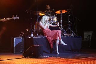 Joss Stone feet photo thumbnail