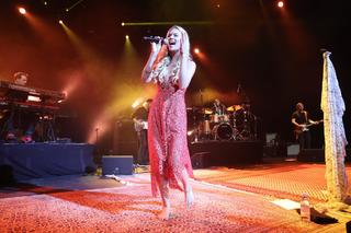 Joss Stone feet photo thumbnail