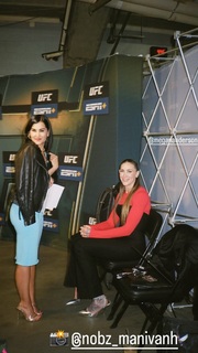 Megan Olivi feet photo thumbnail