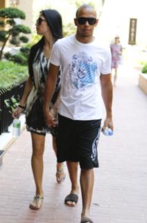 Nicole Scherzinger feet photo thumbnail