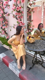 Hansika Motwani feet photo thumbnail