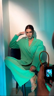 Kriti Sanon feet photo thumbnail