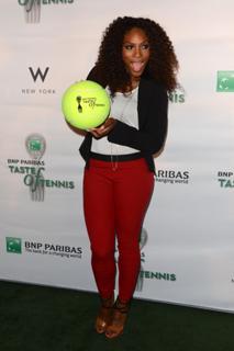 Serena Williams feet photo thumbnail