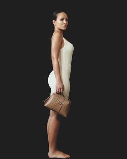 Larissa Manoela feet photo thumbnail