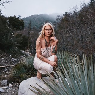 Kesha feet photo thumbnail