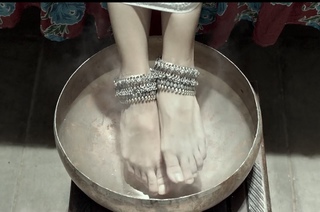 Alia Bhatt feet photo thumbnail