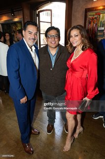 Constance Marie feet photo thumbnail