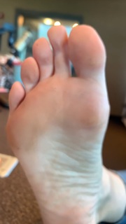 Kyle Unfug feet photo thumbnail