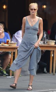 Erin Heatherton feet photo thumbnail