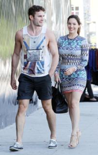 Kelly Brook feet photo thumbnail
