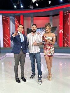 Vanessa Claudio feet photo thumbnail