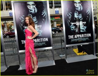 Ashley Greene feet photo thumbnail