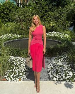 Ivanka Trump feet photo thumbnail