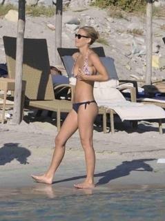 Bar Refaeli feet photo thumbnail