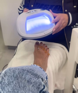 Vanessa Claudio feet photo thumbnail