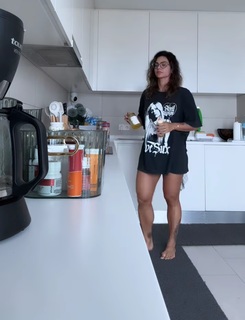 Kelly Key feet photo thumbnail