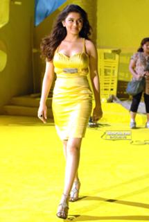 Hansika Motwani feet photo thumbnail