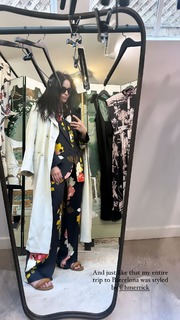 Abigail Spencer feet photo thumbnail