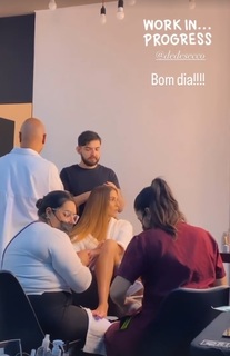 Deborah Secco feet photo thumbnail