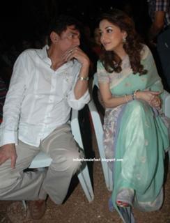 Madhuri Dixit feet photo thumbnail